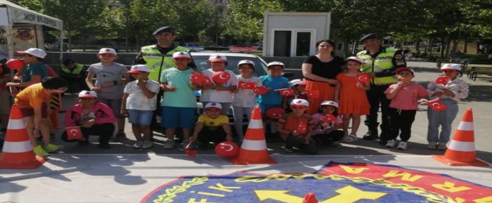 Hatice Seyit eker'de Trafik Eitimi